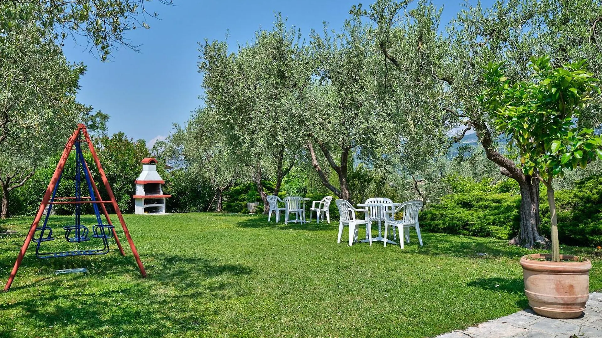 Appartamenti Le Rasole Garde Italie
