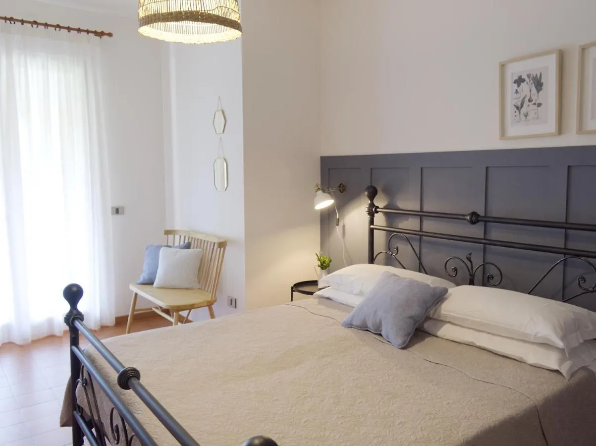 Apartment Appartamenti Le Rasole Garda