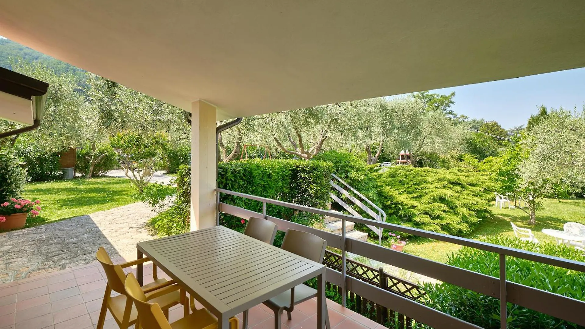 Apartment Appartamenti Le Rasole Garda  Italy