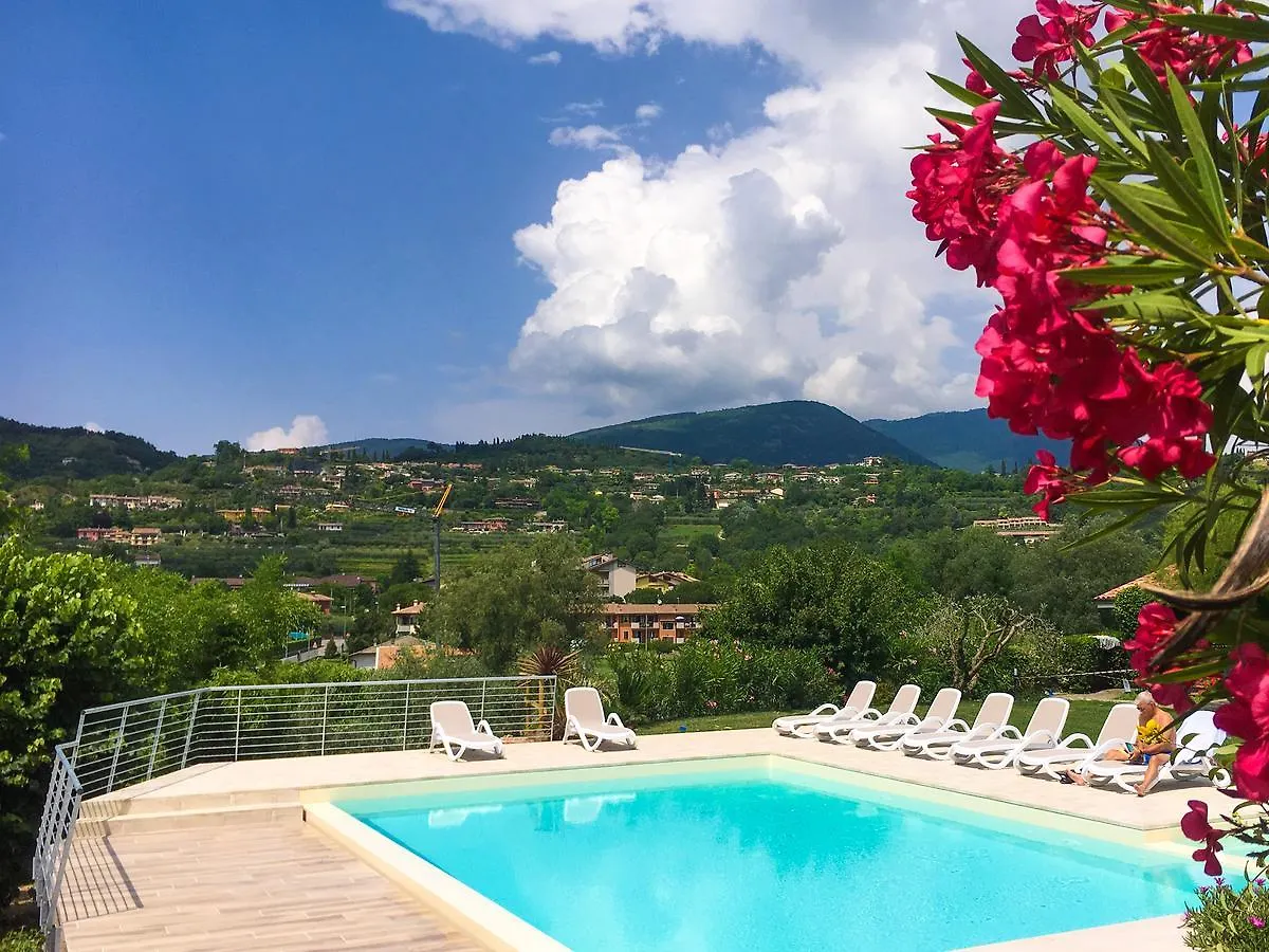 Apartment Appartamenti Le Rasole Garda  Italy